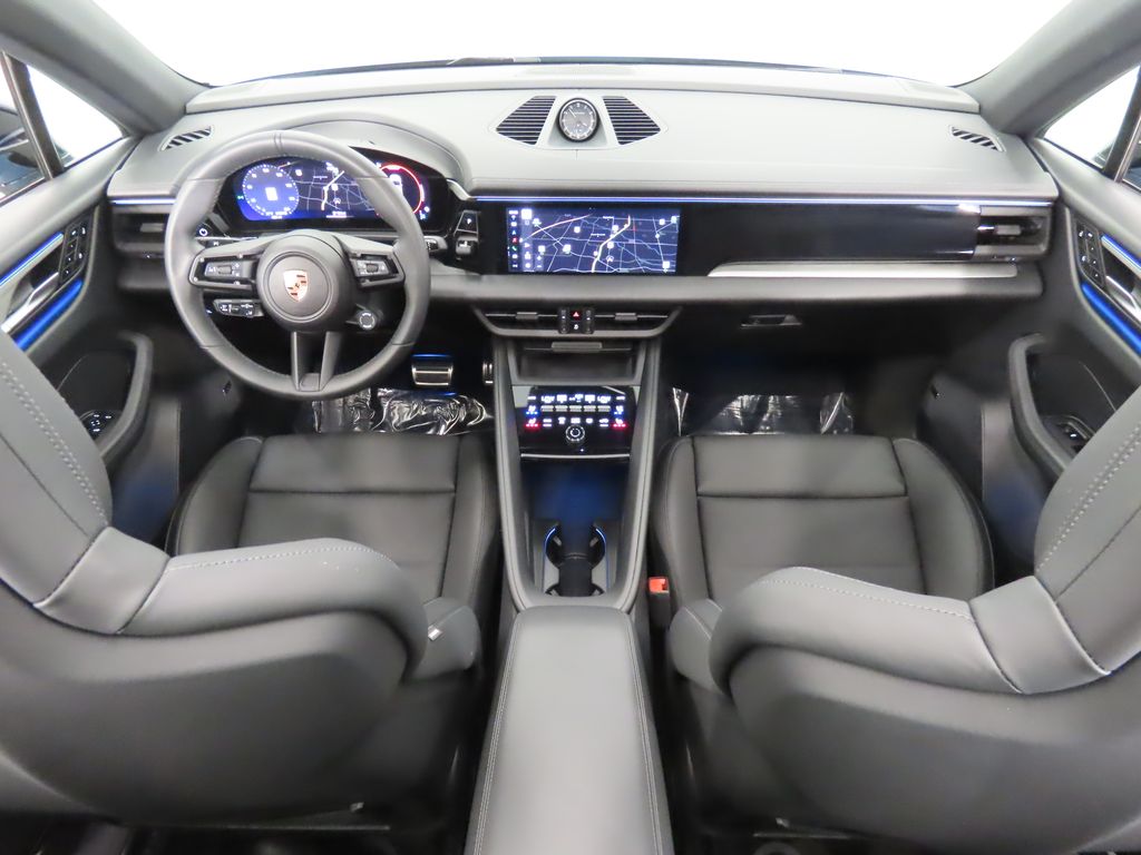 Thumbnail: 2024 Porsche Macan - 15