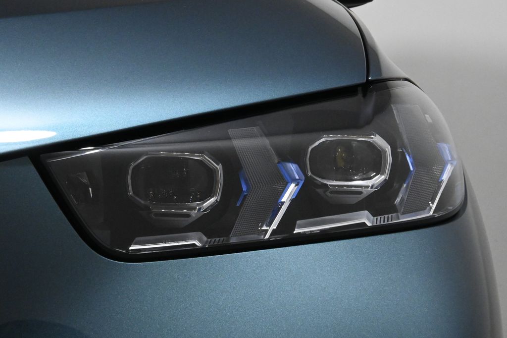 Thumbnail: 2026 BMW X5 - 11