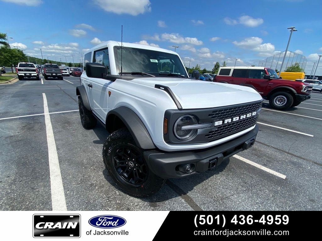 Oxford White 2026 Ford Bronco SUV / Crossover Four-Wheel Drive Automatic