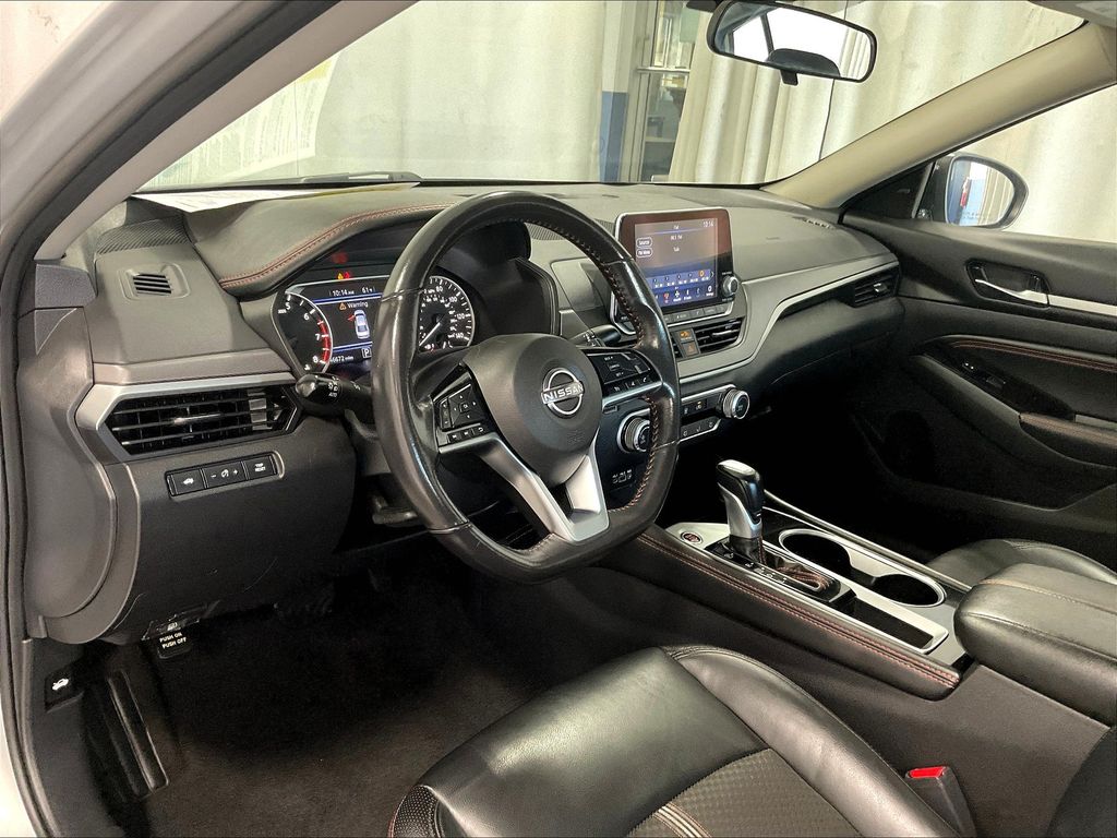 2023 Nissan Altima — photo 8