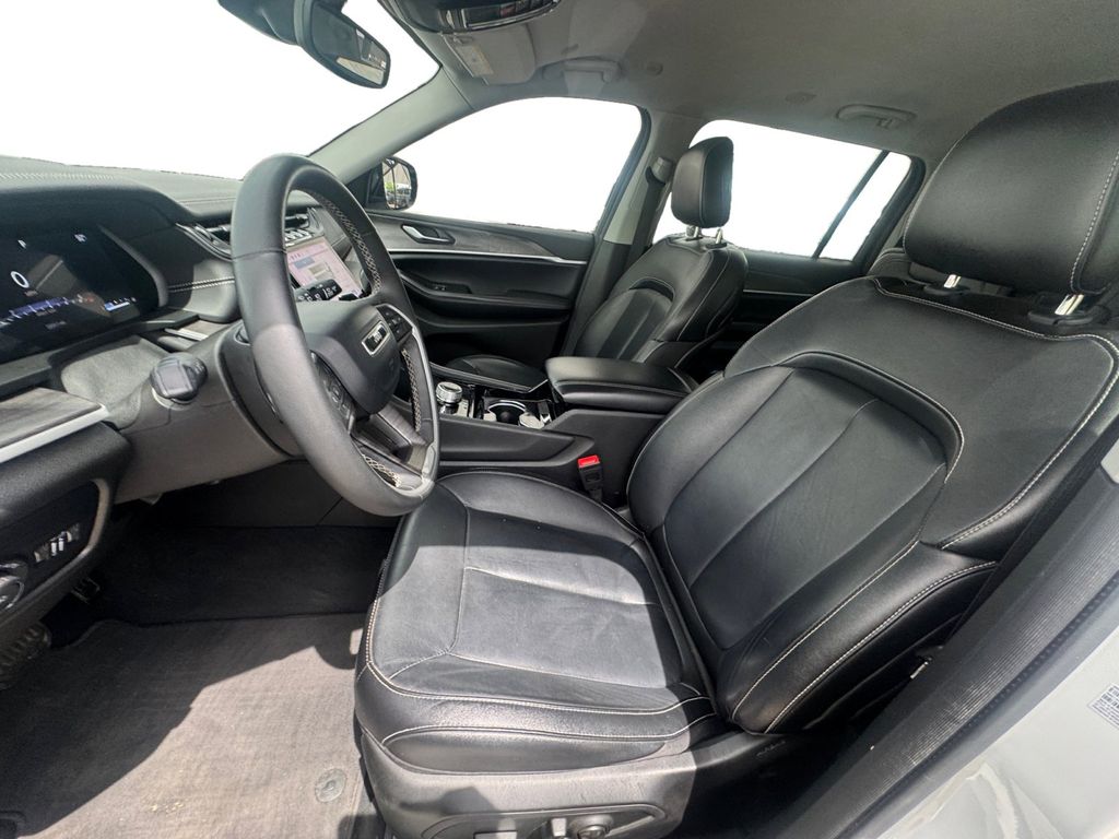 Used Car 2023 Jeep Grand Cherokee L  Limited For Sale Under $30,000 In Round Rock, Texas