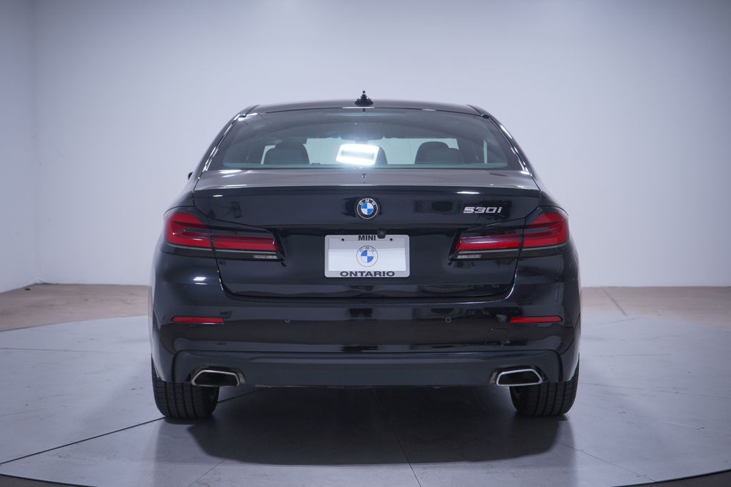 Thumbnail: 2022 BMW 5 Series - 5