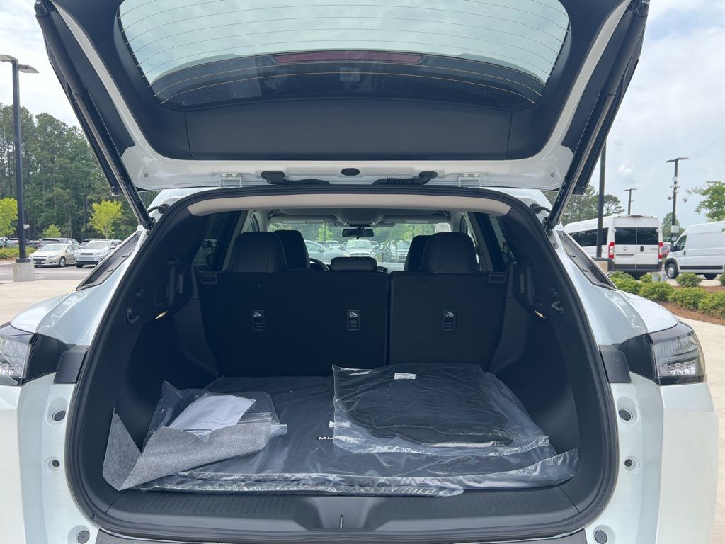 2025 Everest White Pearl Tricoat Nissan Murano SV FWD SUV