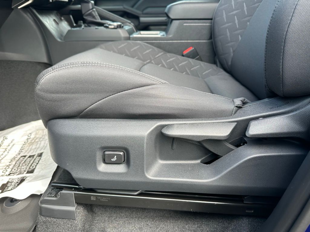 2025 Toyota Tacoma SR5 Double Cab photo 22