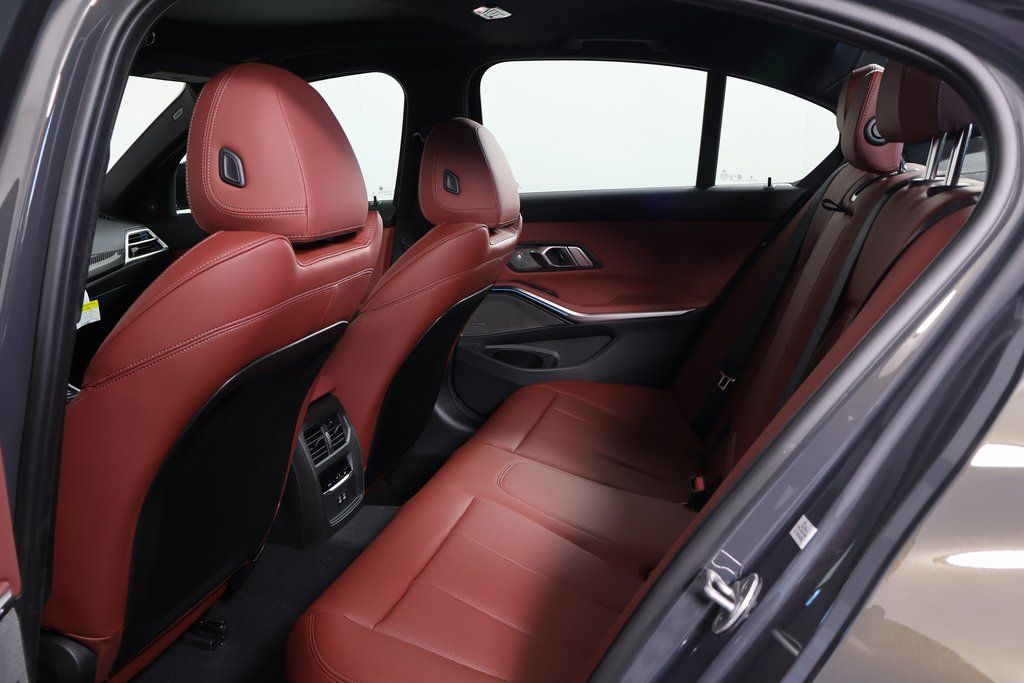 Thumbnail: 2026 BMW 3 Series - 6