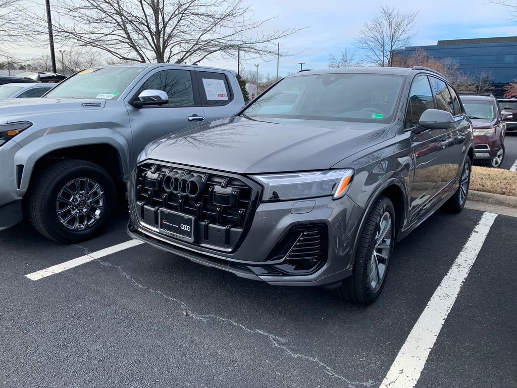 Thumbnail: 2025 Audi Q7 - 3