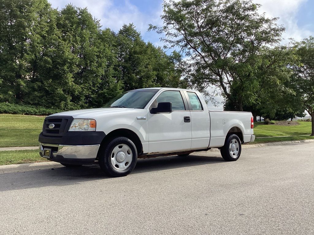 Oxford White Clearcoat 2007 Ford F-150 Pickup Truck Rear-Wheel Drive 4-Speed Automatic Overdrive