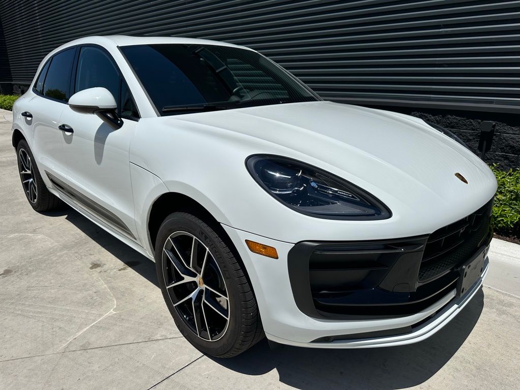 2024 Porsche Macan  10