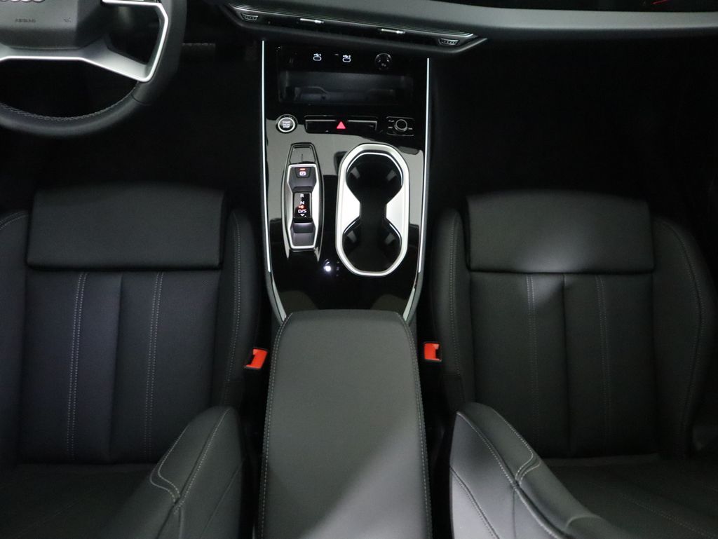 Thumbnail: 2026 Audi A6 - 17