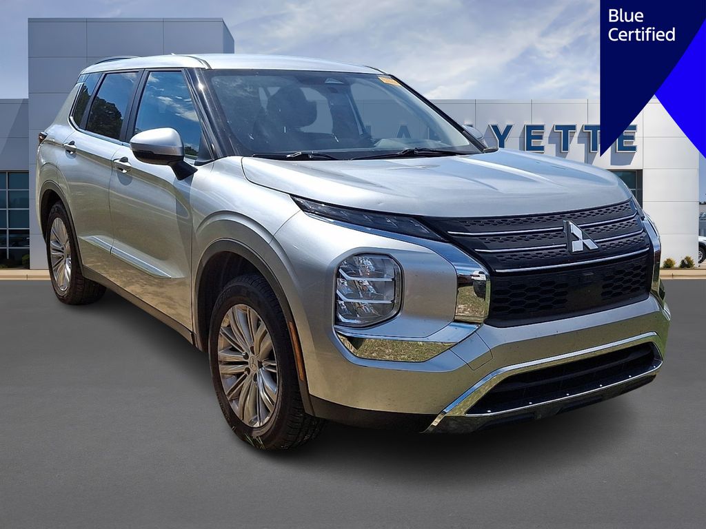 2022 Mitsubishi Outlander ES