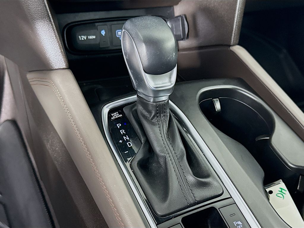 2020 Hyundai Santa Fe SEL 16