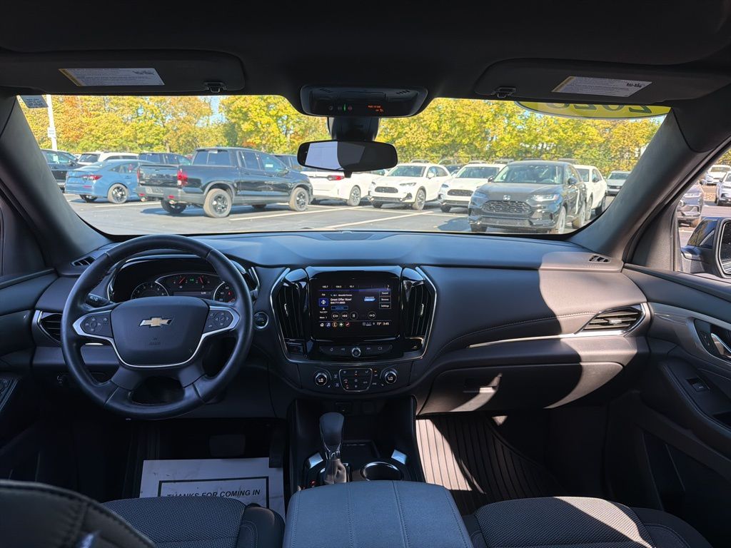 Thumbnail: 2023 Chevrolet Traverse - 11