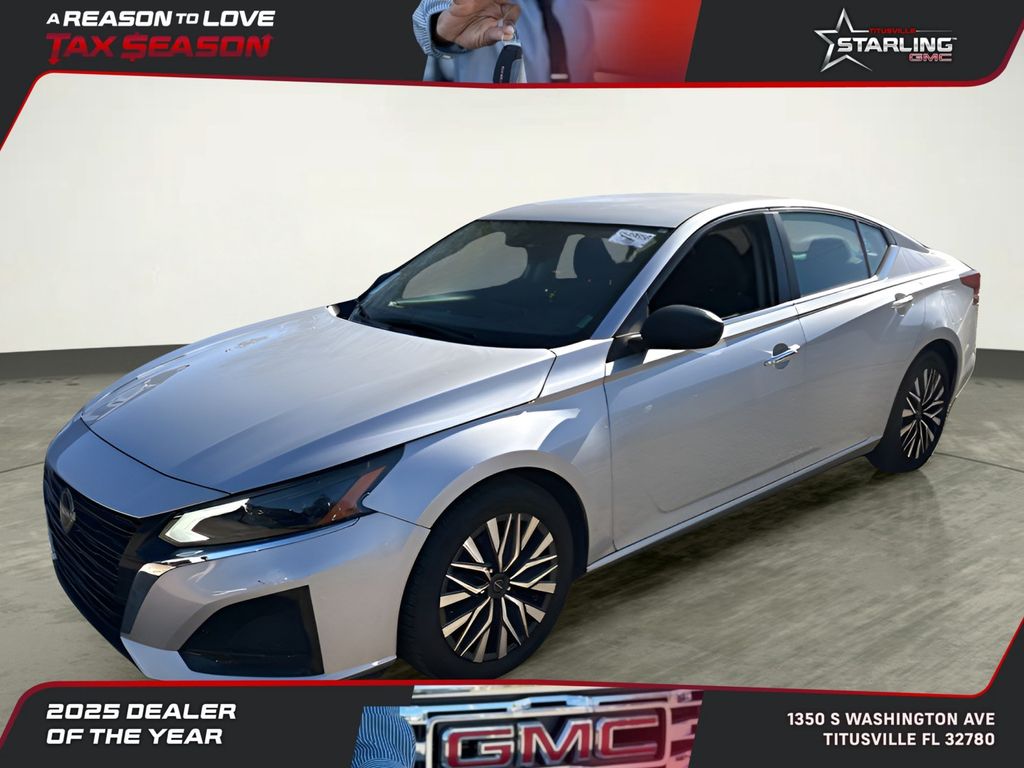 Brilliant Silver Metallic 2024 Nissan Altima 2.5 SV FWD Sedan Front-Wheel Drive Continuously Variable Transmission