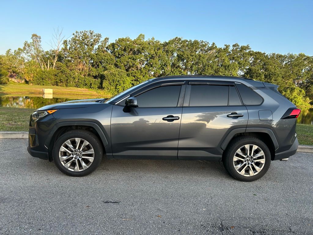 2019 Toyota RAV4 XLE Premium 2