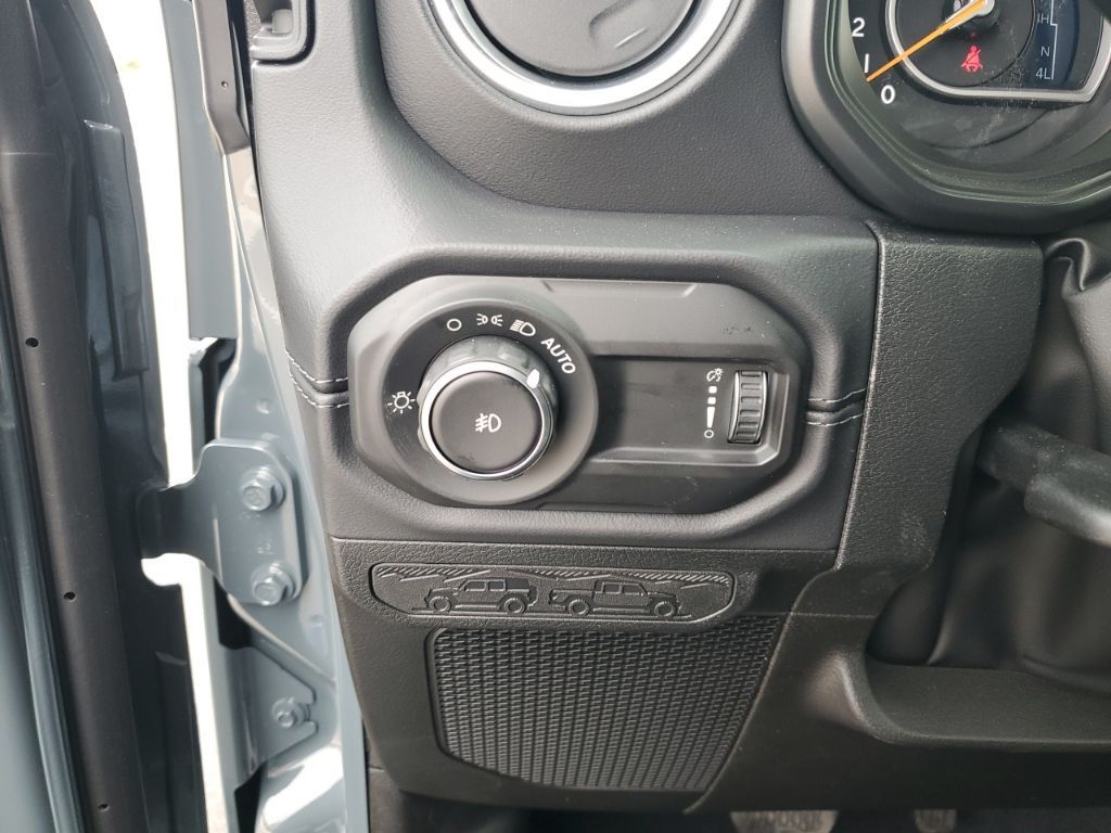 New 2026 Gray Jeep Sahara image 31