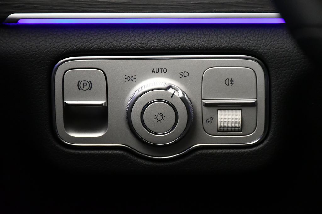 Thumbnail: 2026 Mercedes-Benz GLE - 21