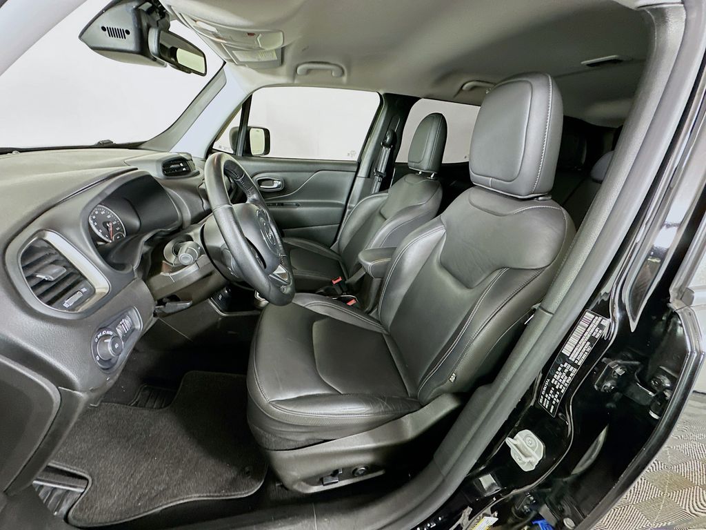 Thumbnail: 2021 Jeep Renegade - 21