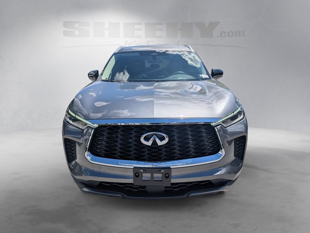 Used 2022 Gray INFINITI LUXE image 18