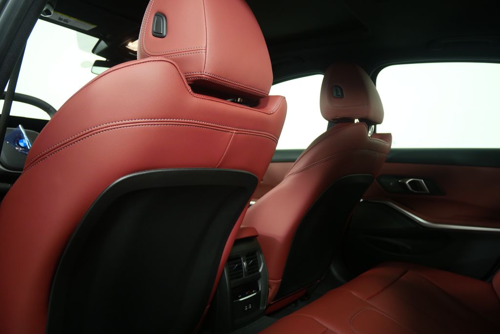 Thumbnail: 2026 BMW 3 Series - 16