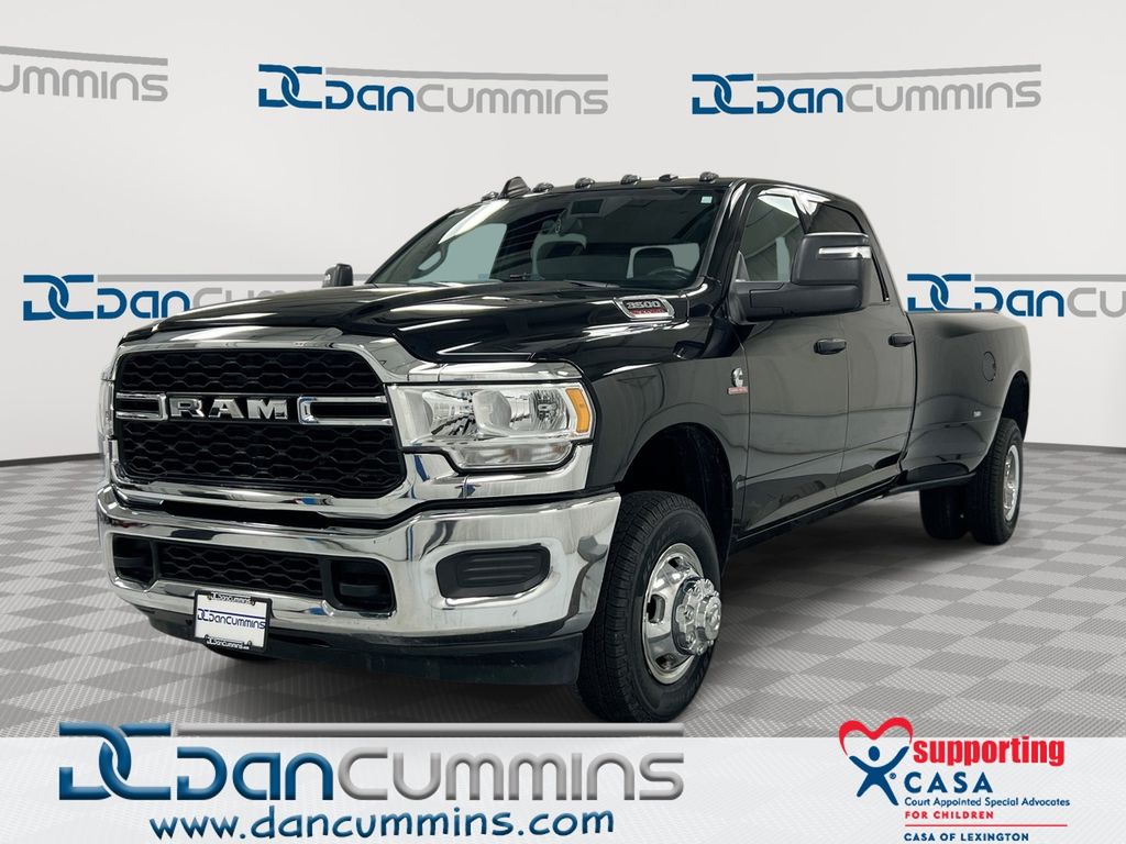 Diamond Black Crystal Pearlcoat 2024 RAM 3500 Pickup Truck Four-Wheel Drive 6-Speed Automatic