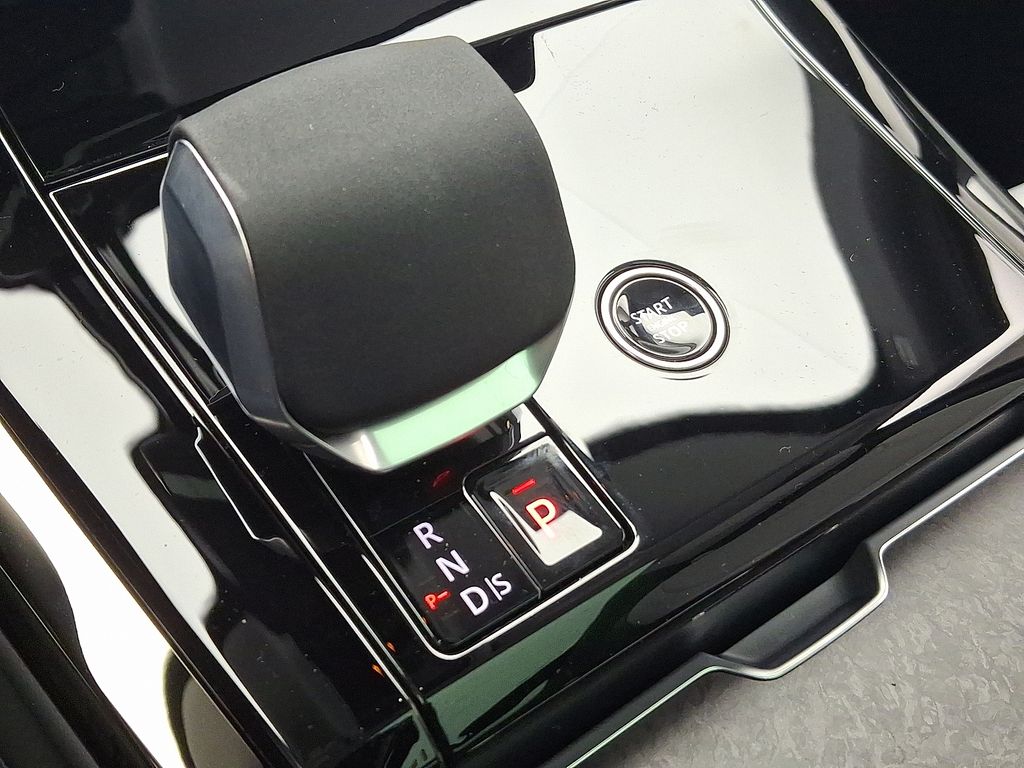 Thumbnail: 2026 Land Rover Range Rover Sport - 12