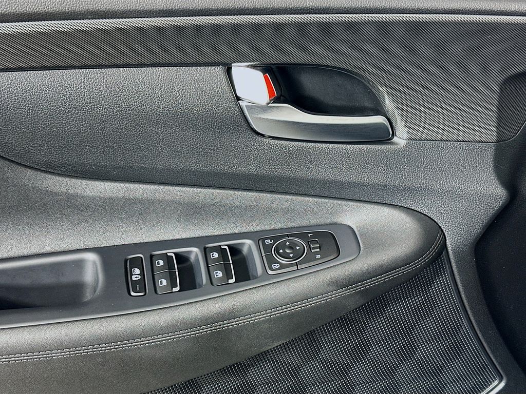 Thumbnail: 2023 Hyundai Santa Fe - 18