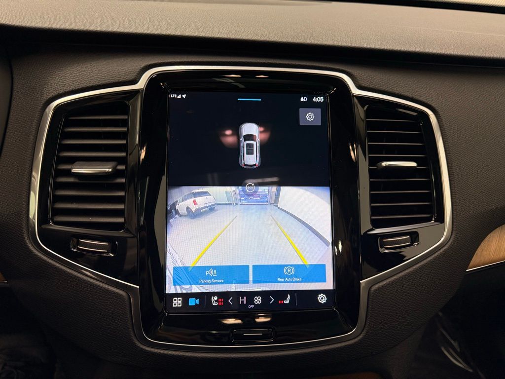 Thumbnail: 2024 Volvo XC90 - 17