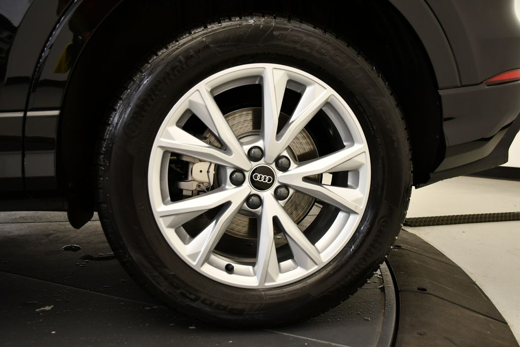 Thumbnail: 2025 Audi Q3 - 15