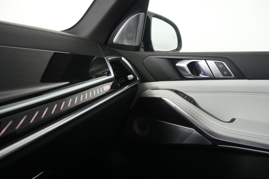 Thumbnail: 2026 BMW X5 - 27