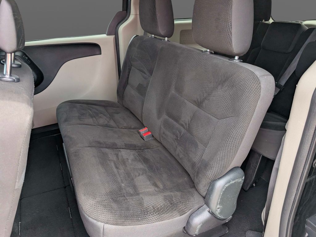 2019 Dodge Grand Caravan SE - Photo 17