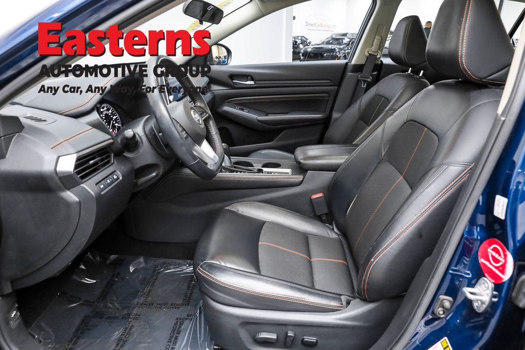 Used 2021 Blue Nissan 2.5 SR image 14