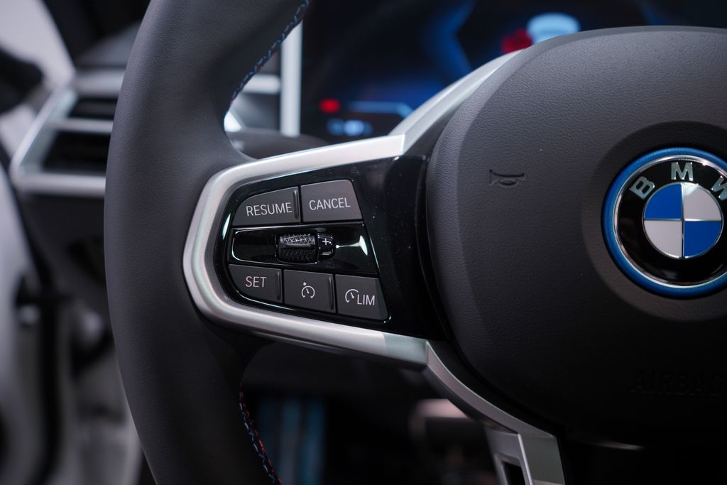 2025 BMW i4 M50 16