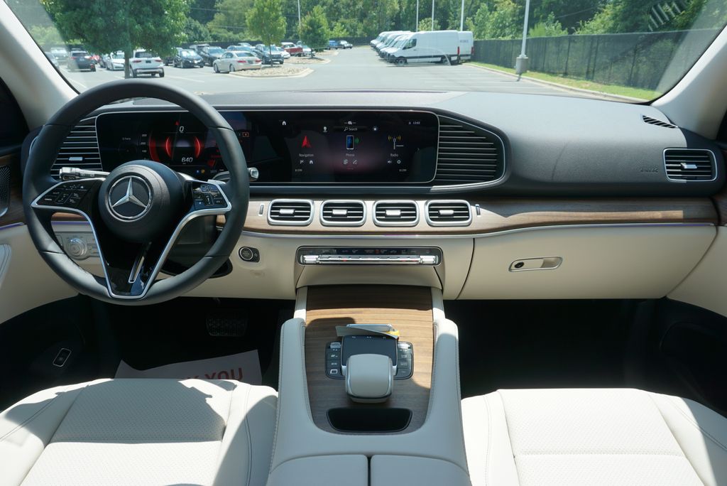 Thumbnail: 2026 Mercedes-Benz GLE - 17