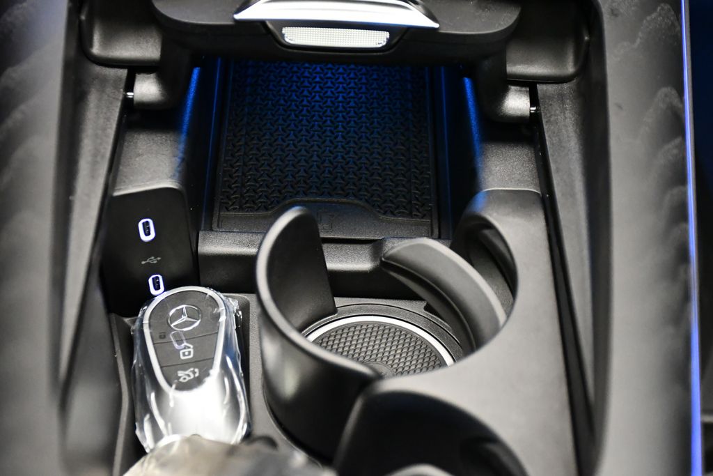 Thumbnail: 2026 Mercedes-Benz E-Class - 32