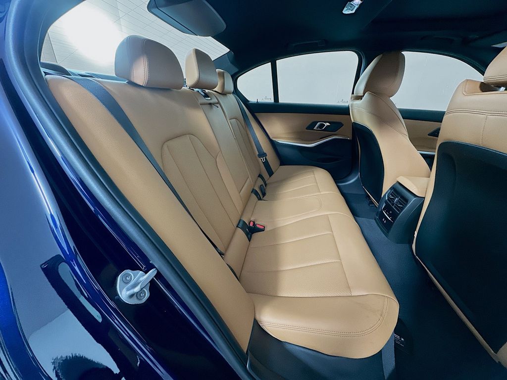 Thumbnail: 2025 BMW 3 Series - 29