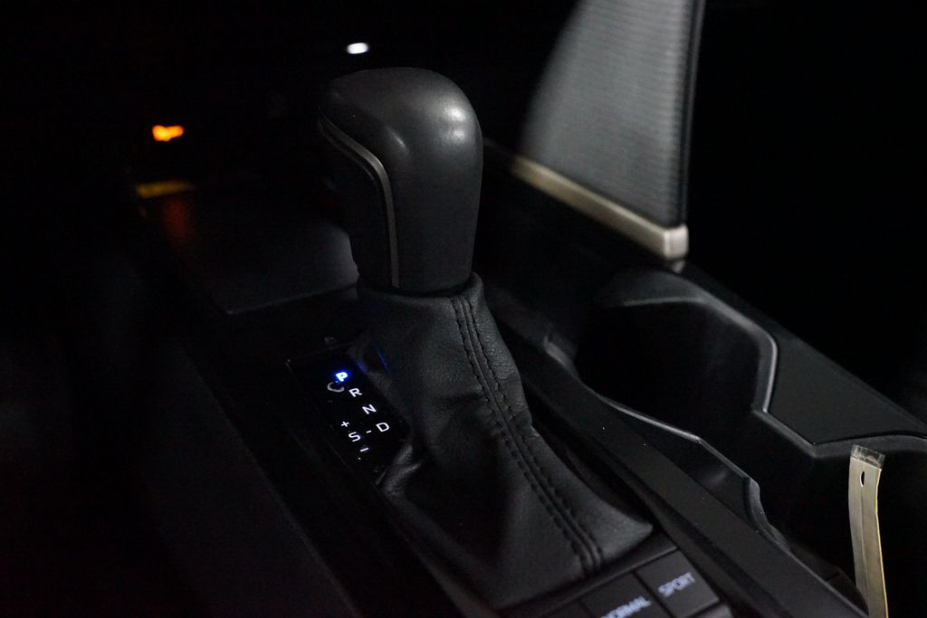 Thumbnail: 2025 Toyota Camry - 21