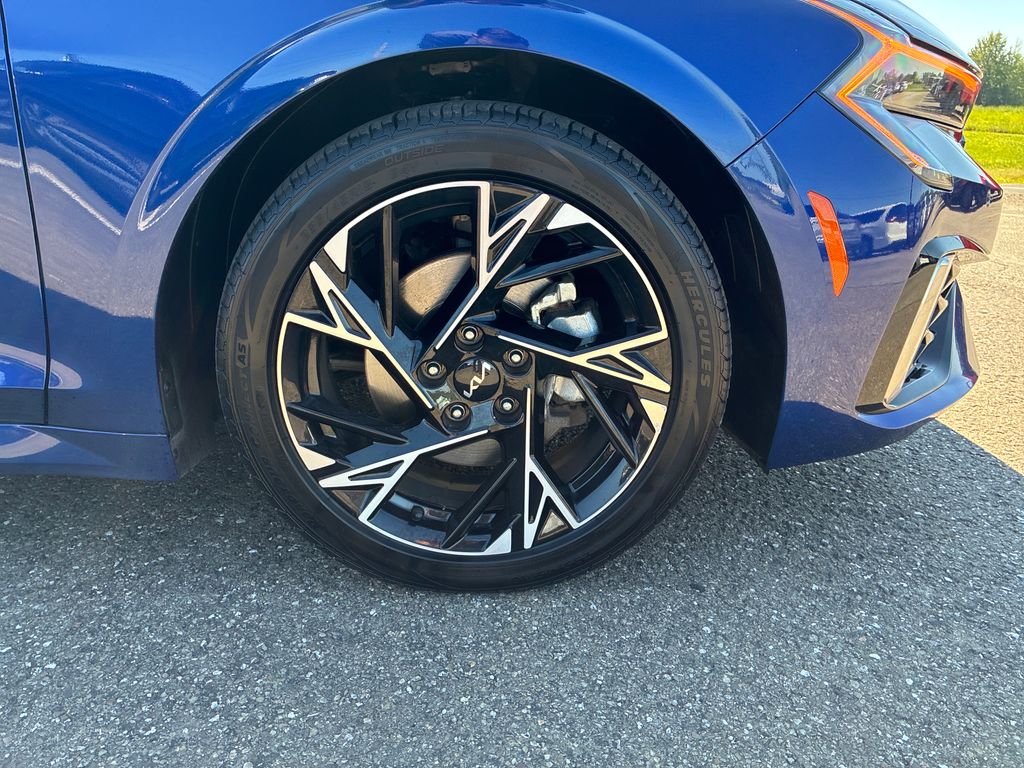 2025 Kia K5 GT-Line - 8