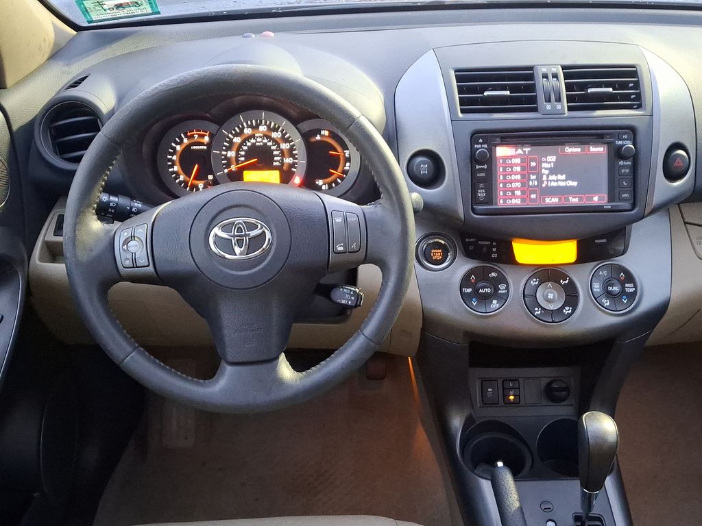 2012 Toyota RAV4 Limited 12