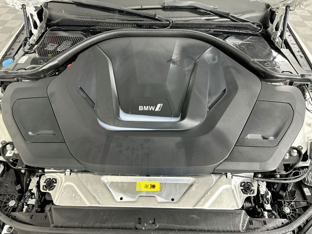 Thumbnail: 2024 BMW i4 - 31