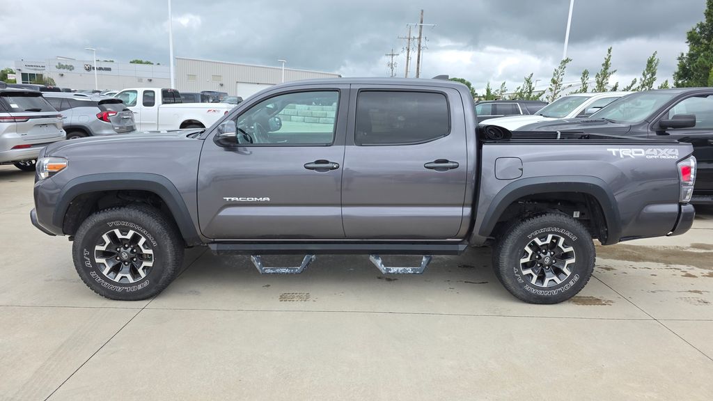 Used 2020 Toyota Tacoma TRD Off Road with VIN 5TFCZ5AN6LX231278 for sale in Kansas City