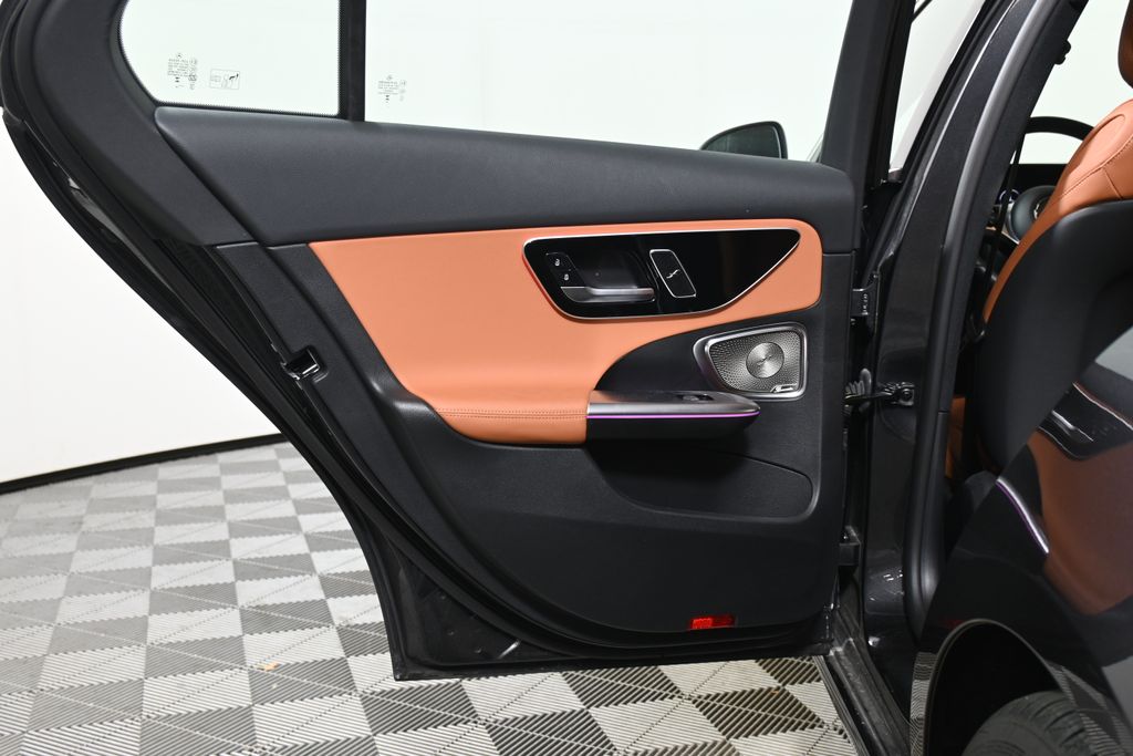 Thumbnail: 2025 Mercedes-Benz C-Class - 32