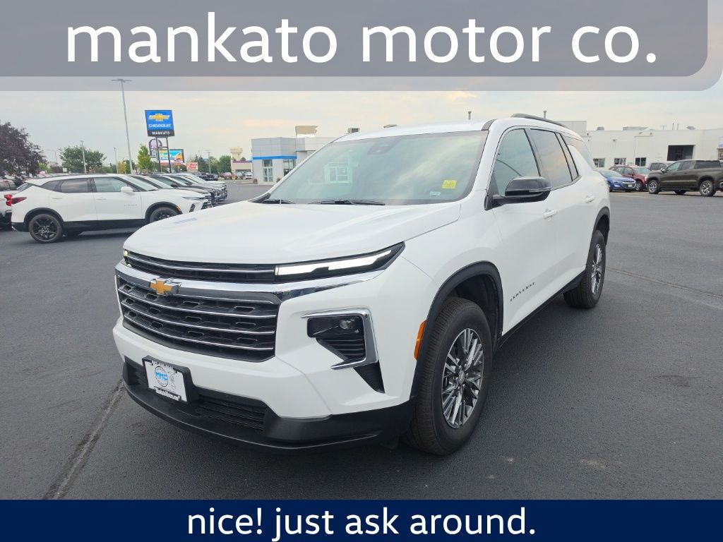 Summit White 2026 Chevrolet Traverse SUV / Crossover Four-Wheel Drive 8-Speed Automatic