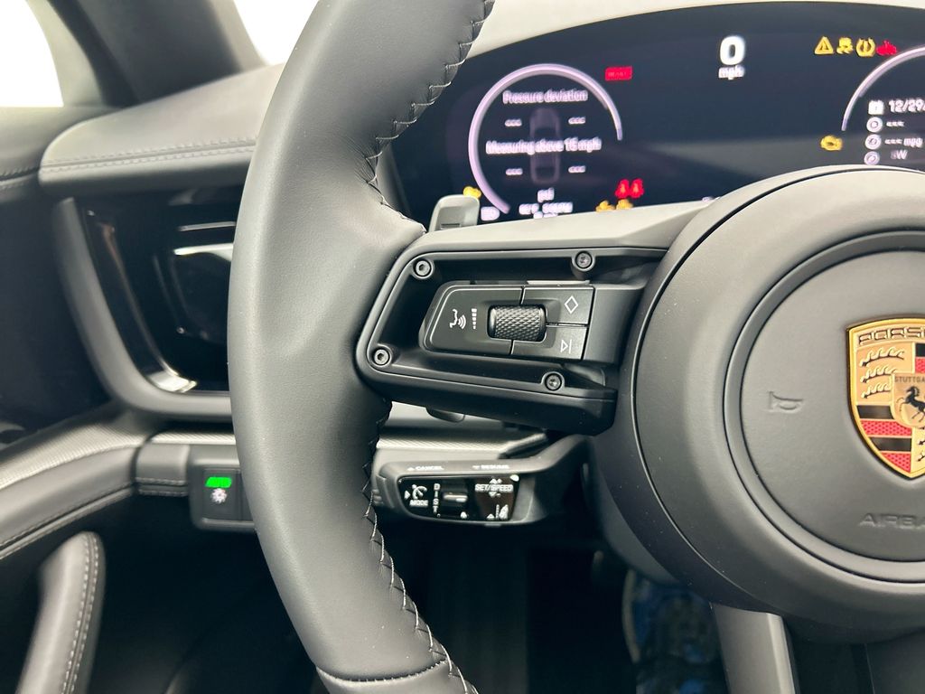 Thumbnail: 2026 Porsche Panamera - 14