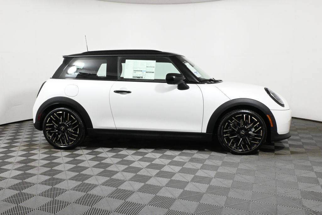 2025 MINI Cooper S 8