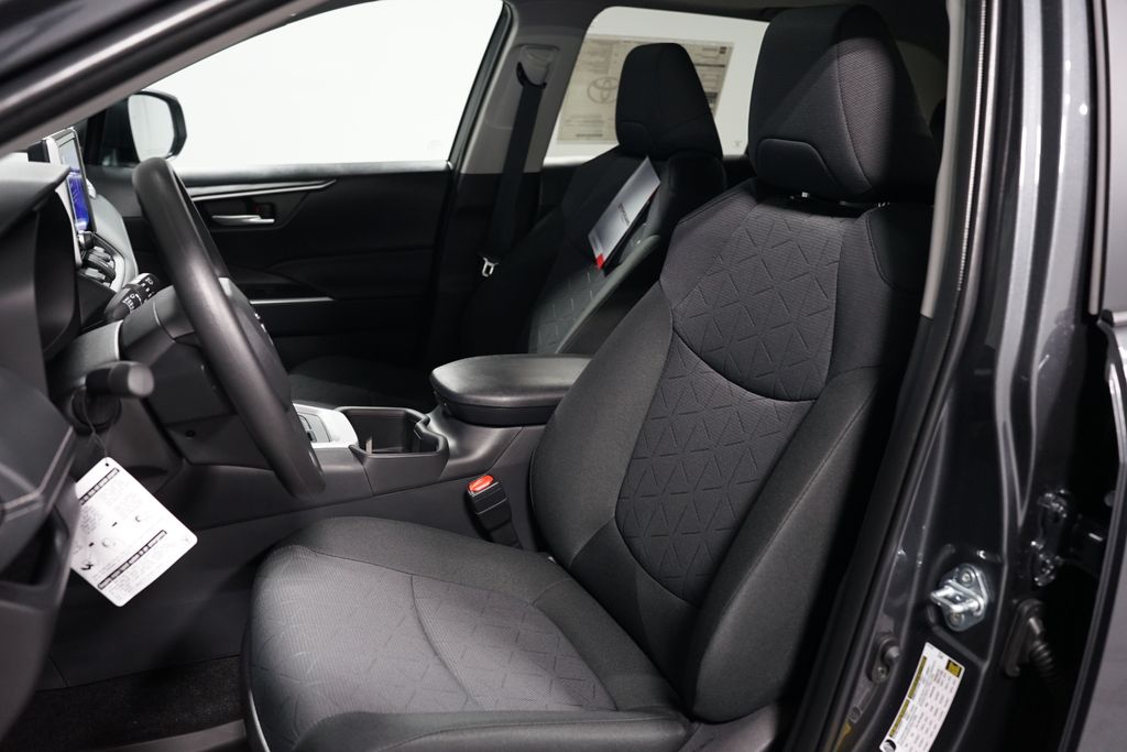 Thumbnail: 2025 Toyota RAV4 - 27