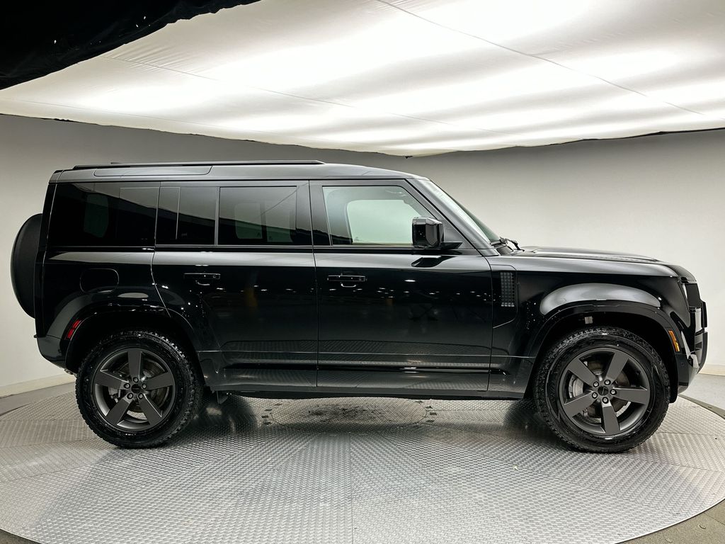 Thumbnail: 2026 Land Rover Defender - 4