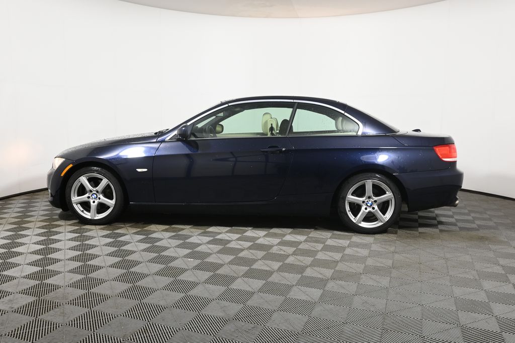 Thumbnail: 2010 BMW 3 Series - 2
