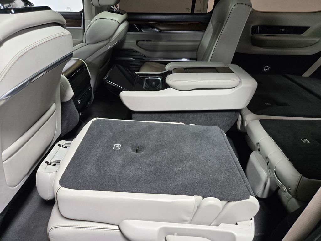 2022 Jeep Grand Wagoneer Series II - Photo 42