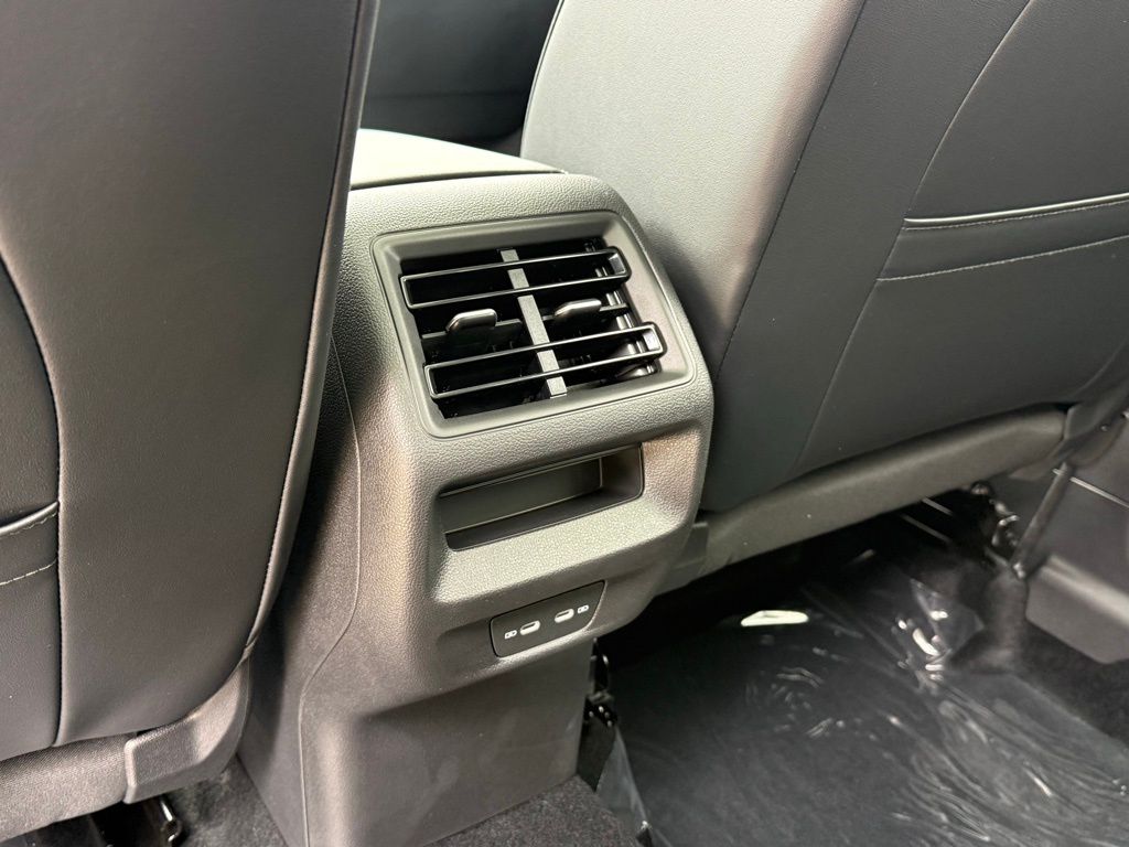 New 2026 White Volkswagen 2.0T SE image 20