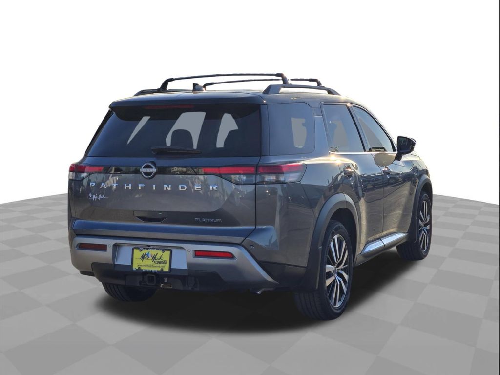 2023 Nissan Pathfinder Platinum - 3
